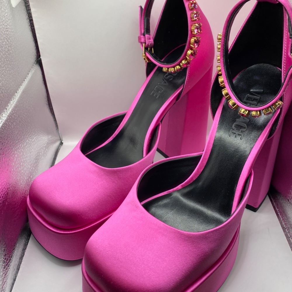 Versace Medusa Pink Platform Heels - Picture 4 of 9